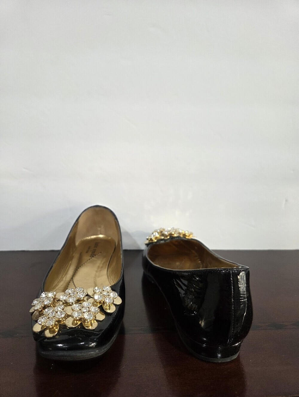 Kate Spade Black Patent Leather Flats with Crystal Floral Sz.5B - Picture 6 of 8